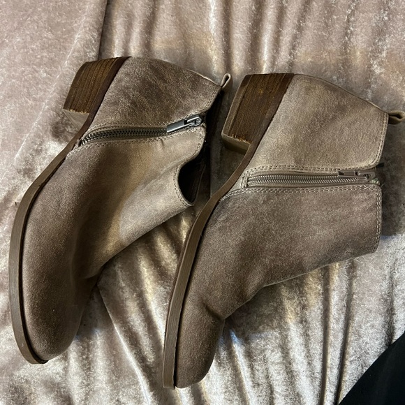 Taupe colored booties - Picture 3 of 6